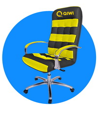 Дизайнерские кресла для компьютера с логотипом.